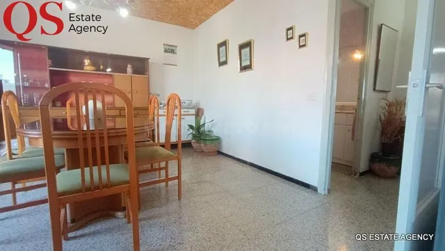 Piso con balcón en centro de Blanes - foto 5