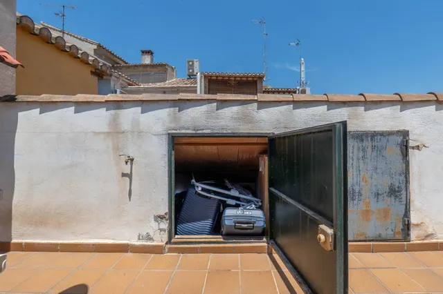 VENTA DE CÉNTRICO PISO CON LICENCIA TURÍSTICA - GRANADA — 27
