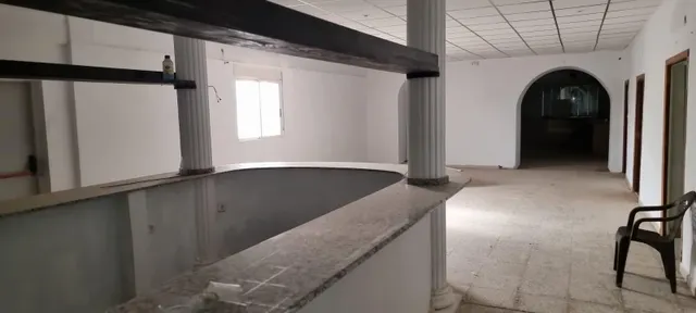 Edificio con piscina — 47