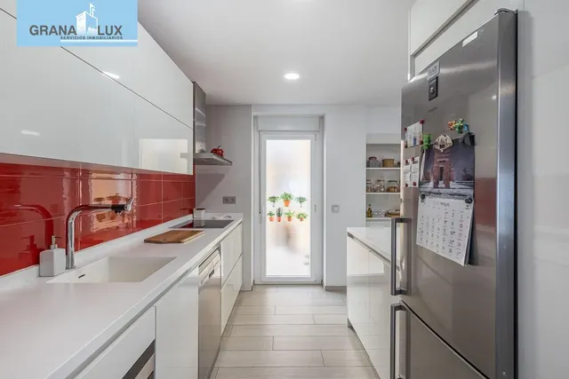 PISO COMPLETAMENTE REFORMADO EN CALLE RECOGIDAS — 11