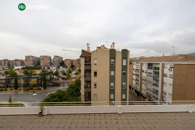 Piso de dos dormitorios en Sanders, en urbanización privada con piscina, pistas de padel, plaza de garaje y trastero — 32