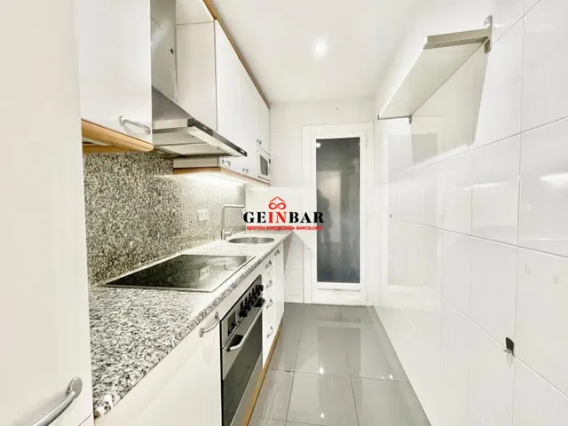 ENCANTADORA VIVIENDA JUNTO A PLAZA KENNEDY — 9