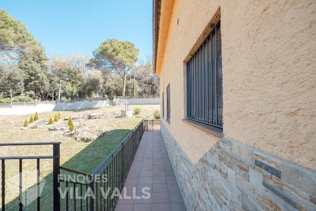 Casa independiente con gran parcela en Sant Quirze Safaja — 19