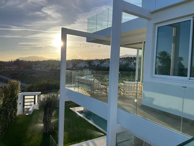 ESPECTACULAR VILLA A ESTRENAR — 20