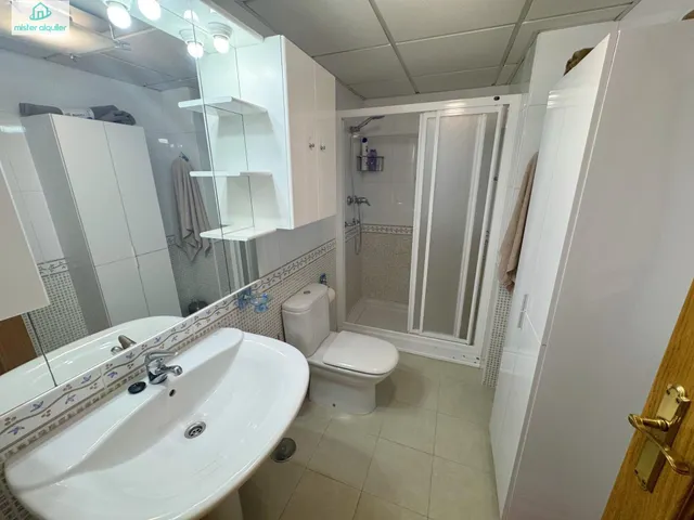 ALQUILER DE HABITACIÓN PARA ESTUDIANTE, IDEAL PARA UNIVERSITARIO DE MEDICINA Y CIENCIAS DE LA SALUD — 5