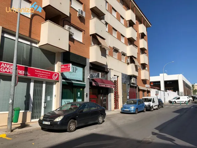 LOCAL ACONDICIONADO EN MARIA AUXILIADORA DE 2 PLANTAS
