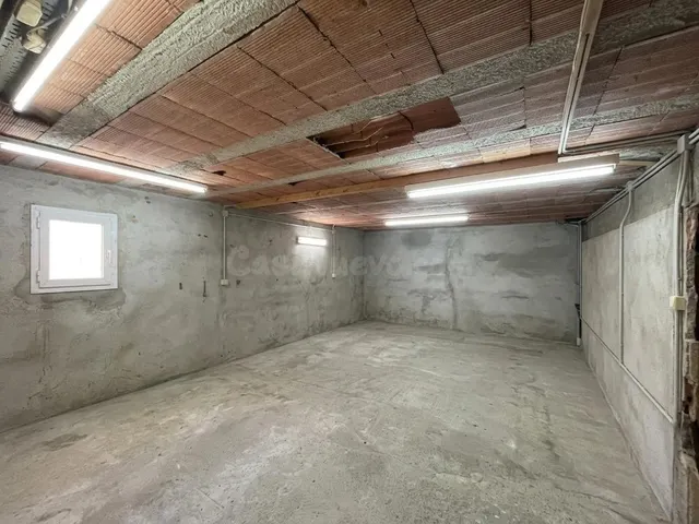 AMPLIO LOCAL COMERCIAL CON ALTILLO Y SÓTANO EN LA CREU DE BA - foto 3