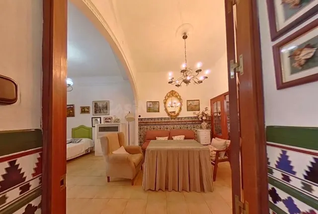 ESPECTACULAR CASA JUNTO A LA PLAZA DE  SAN MIGUEL. — 5