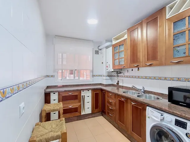 Piso con enorme terraza en Barrio de los Periodistas de Granada — 12