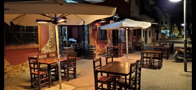 RESTAURANTE PIZZERÍA EN PLENO FUNCIONAMIENTO EN MURCIA - foto 3