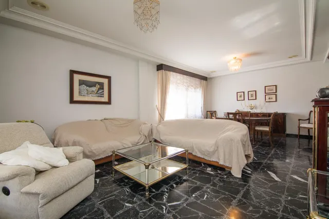 ESPECTACULAR CHALET EN ZONA CIUDAD JARDIN — 47