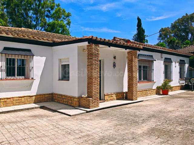 Oportunidad única: chalet con piscina, sala de juegos y habi - foto 4