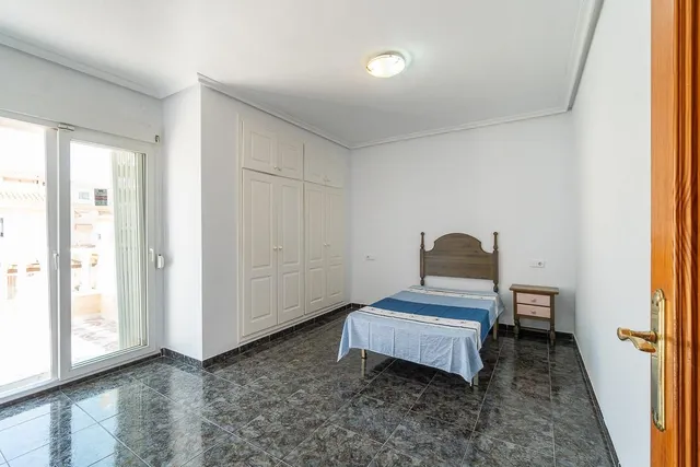 Chalet pareado en Playa Flamenca — 24