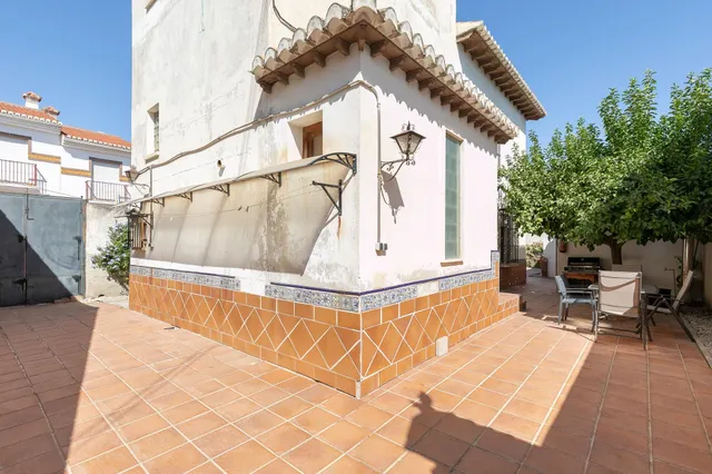 TU NUEVA VIVIENDA EN URBANIZACION EXCLUSIVA JUNTO A GRANADA — 24