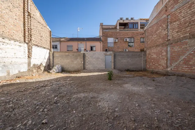 EXCELENTE SOLAR EN VENTA EN ARMILLA (JUNTO PLAZA ESPAÑA) — 17