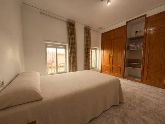Casa con patio, terraza y acceso a dos calles en el centro de Beniarjó — 41