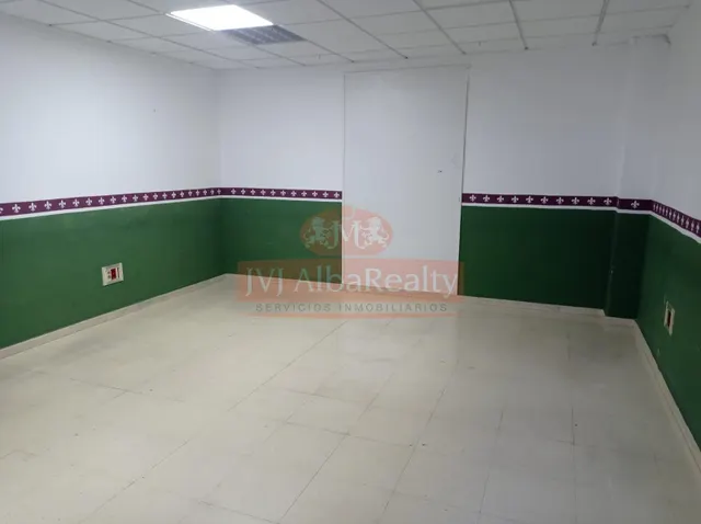 ESPECTACULAR LOCAL EN VENTA O ALQUILER EN ZONA INDUSTRIA — 7