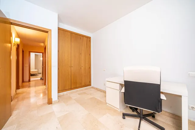 Planta baja de 3 habitaciones, con terrazas, parking y trastero en Ciudad Jardín — 24