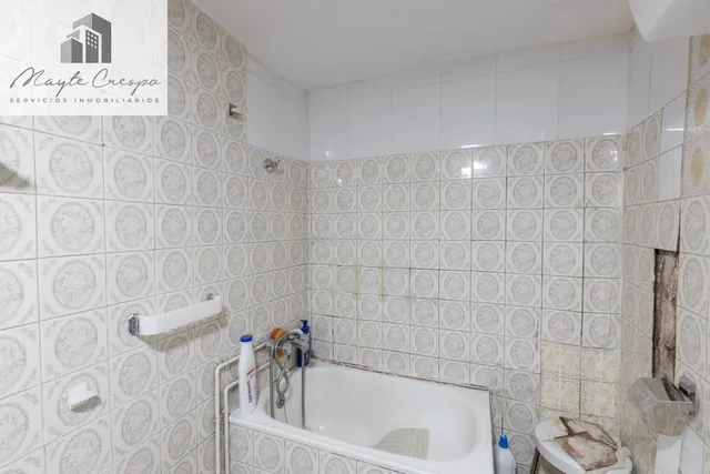 BONITA CASA PARA REFORMAR — 9