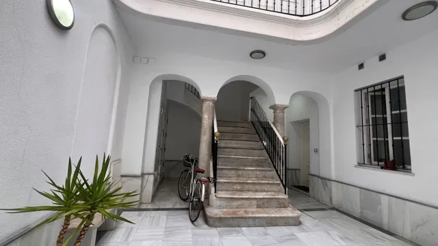LUZ DEL SUR INMOBILIARIA te presenta una vivienda muy especial en pleno centro de Cádiz — 29