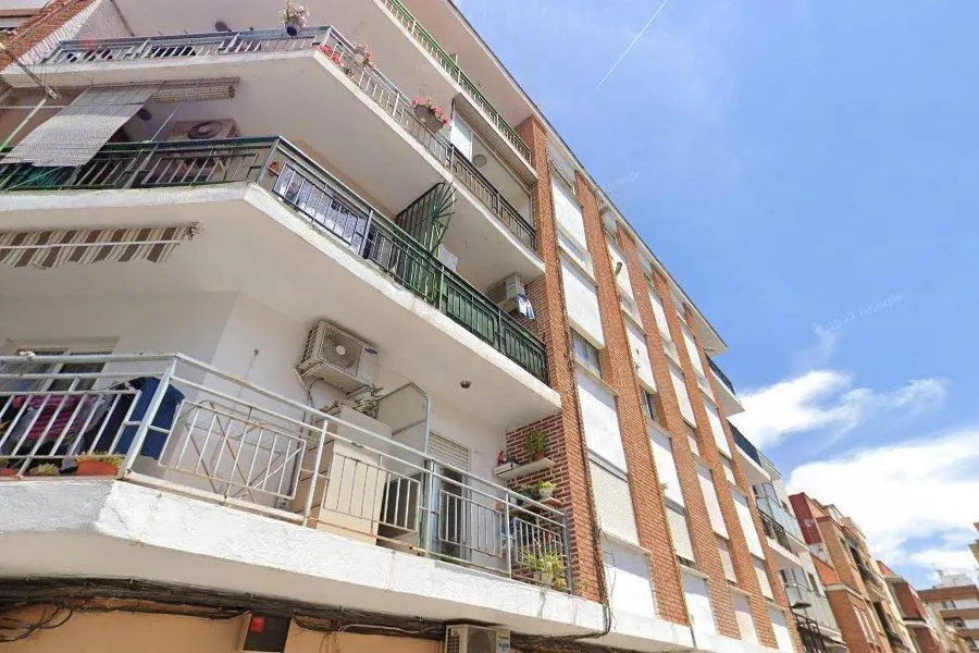 PISO DE 3 habitaciones