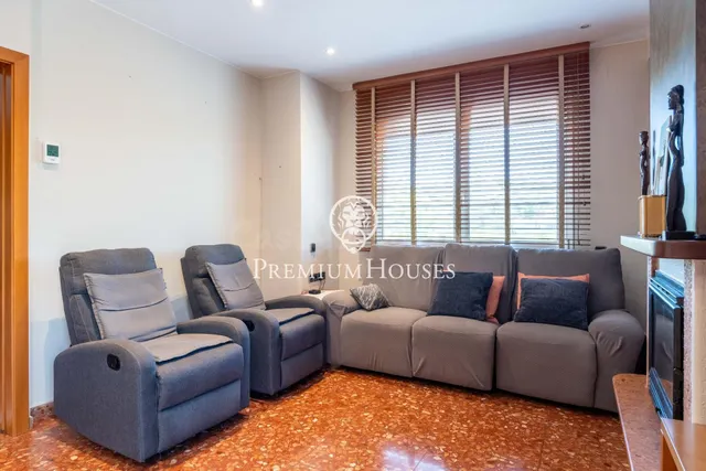 Casa independiente con jardín y piscina en Mas Alba - foto 4