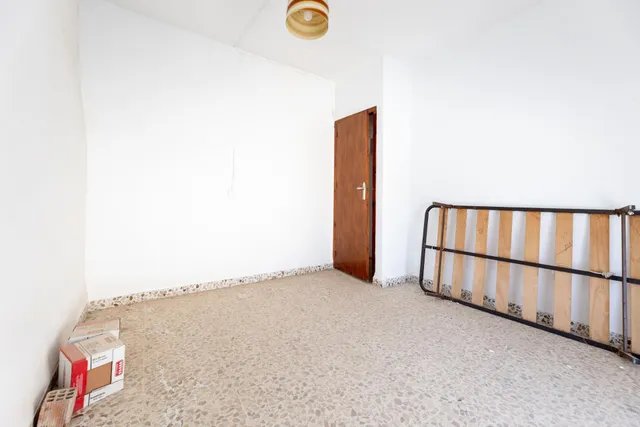 CASA EN AGRÓN — 28