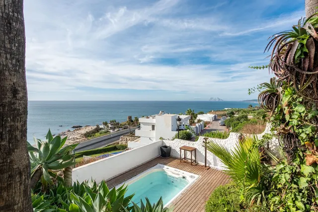 Chalet 3 habitaciones 346m² en venta - Costa del Sol — 28