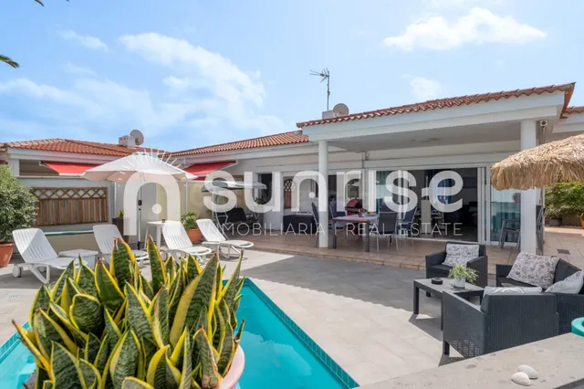 Casa con piscina privada en el Campo de Golf - foto 4