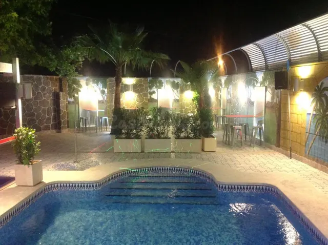 Edificio hotelero en venta en Benidorm - foto 4