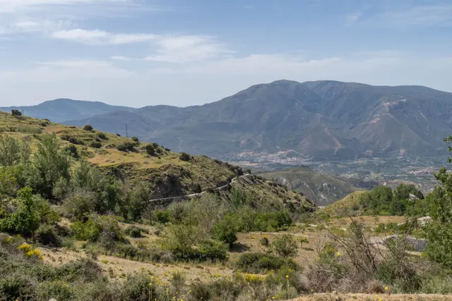PARCELA EN VENTA EN SOPORTÚJAR — 28