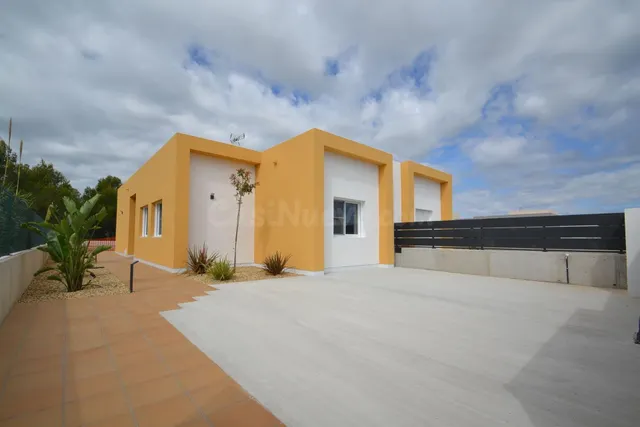 Chalets a estrenar en la playa de Riumar - foto 2