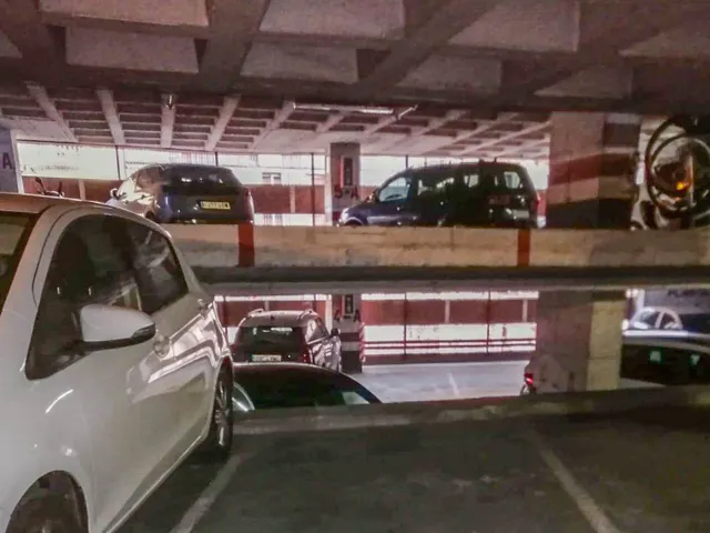 Amplia plaza de parking en Barcelona zona Dreta de l´Eixample — 6