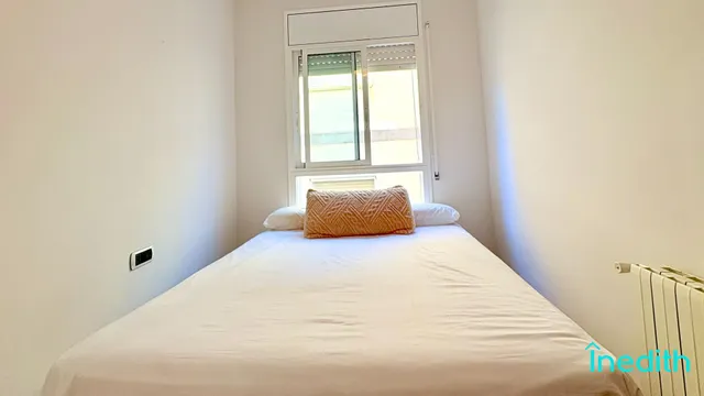 A 50 metros de la playa, Piso impecable con terraza, vistas , parking, trastero y piscina — 20