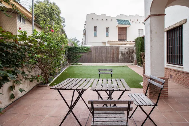 ¡Tu nuevo hogar en Bormujos! Magnífico chalet en alquiler con patio. — 9