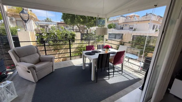 ESPECTACULAR CHALET 2 HABS EN CIUDAD QUESADA 244.000€ — 39