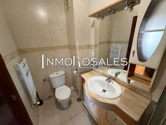 PISO EN VENTA EN AVENIDA DE ROSALES — 41