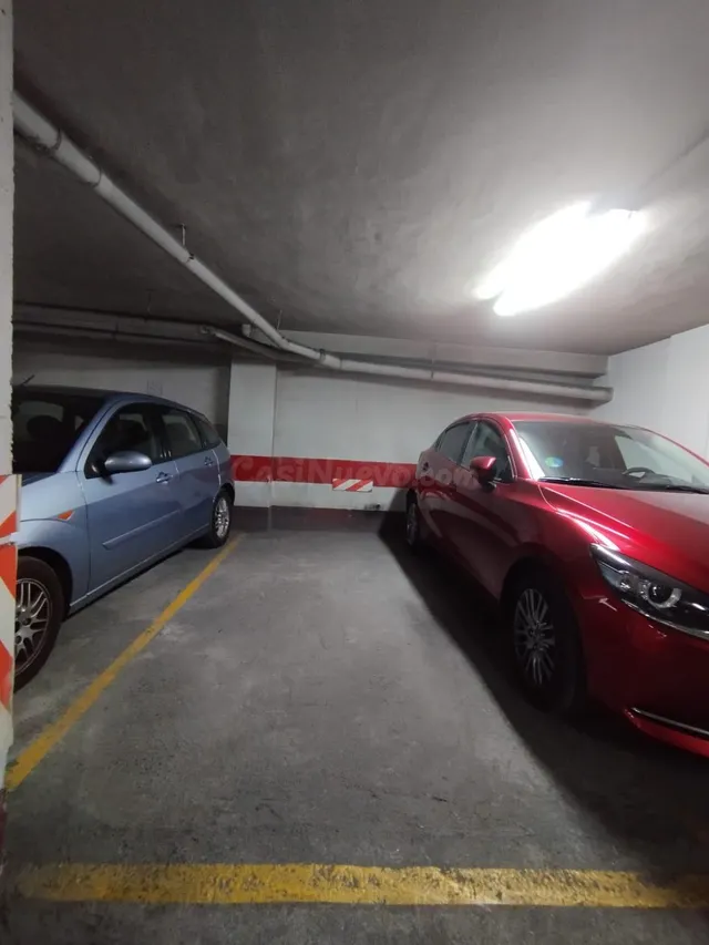 PLAZA DE GARAJE EN EL CENTRO DE ALICANTE CON TRASTERO ENORME - foto 3