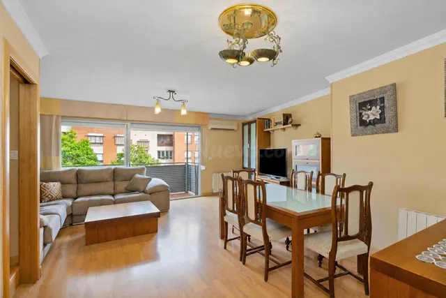 EN VENTA ATICO DÚPLEX CON GRAN TERRAZA JUNTO ESTACIÓN DE AUT - foto 2