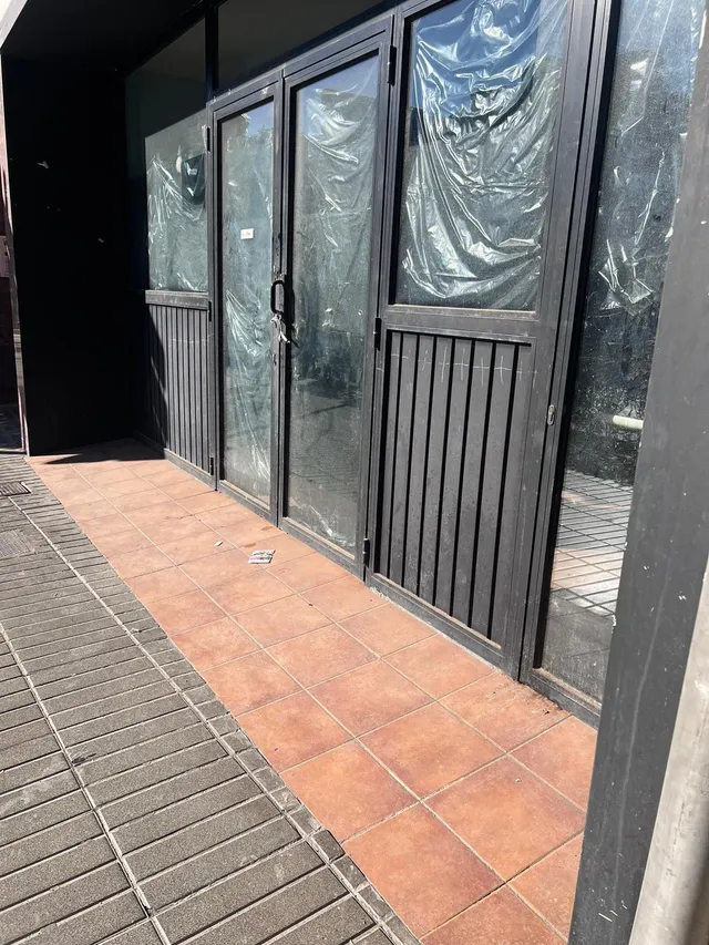 Local comercial en Obispo Benlloch — 10