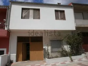 CASA DE PUEBLO — 13