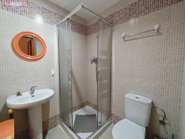Piso Amplio y Luminoso en Rondilla C.V. de dos dormitorios, dos baños, PG y trastero — 10