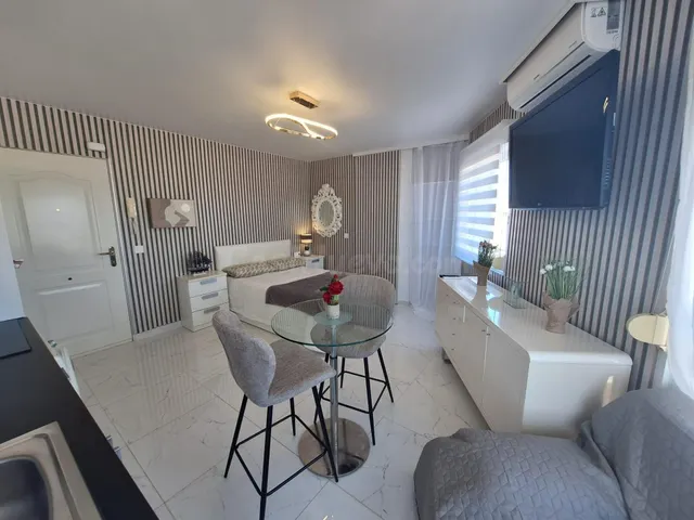 Estudio moderno en Torrevieja, ideal para disfrutar del mar - foto 4