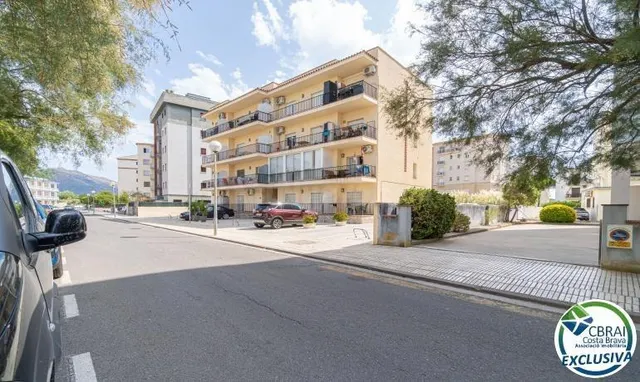 Magnífico apartamento con terraza y parking privado – Sector - foto 5