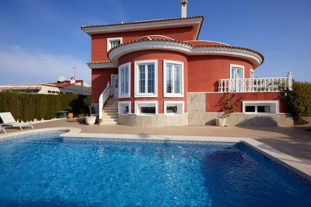 Villa 5 habitaciones 379m² en venta - Pueblo 5
