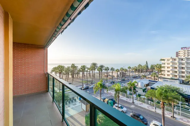 Exclusiva vivienda en primera línea de playa en el bajondillo – Torremolinos — 14