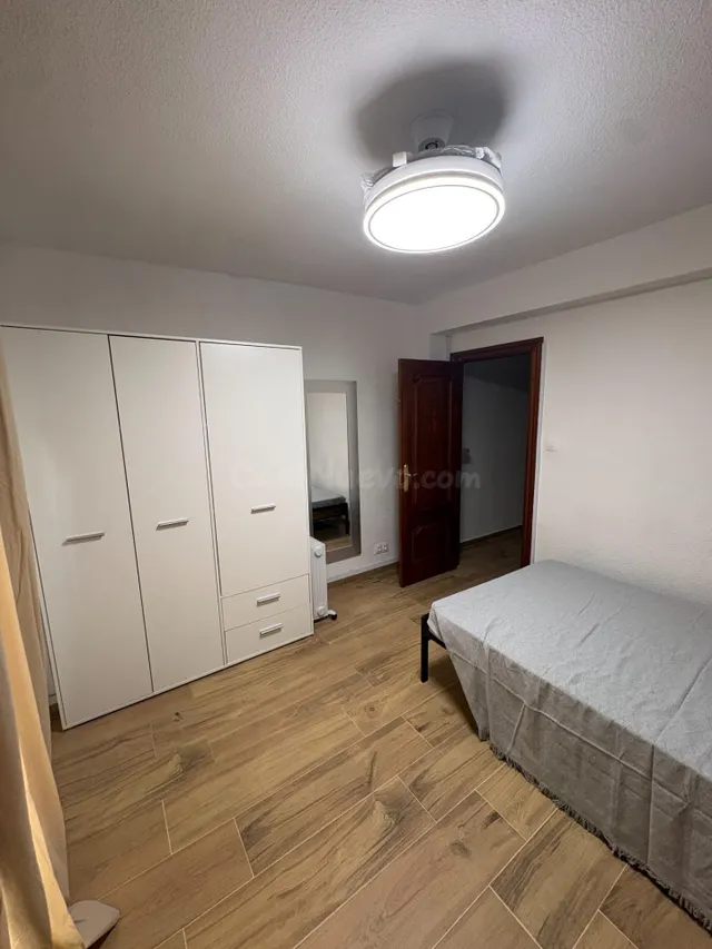 Piso alquiler Granada centro ( zona calle mesones) — 4