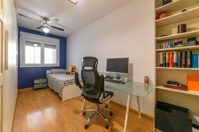 Piso moderno, luminoso y céntrico con garaje — 13