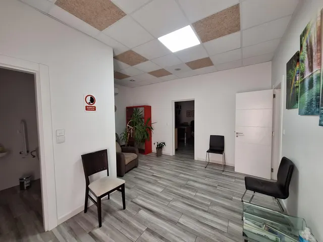 Vivienda reformada + Negocio con garaje, en Pinoso | ¡Vive, trabaja o invierte! — 16