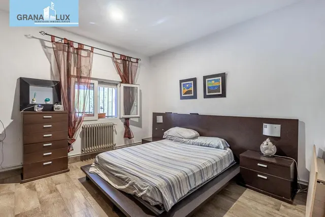 Casa con piscina en urb los chopos - Las Gabias — 15